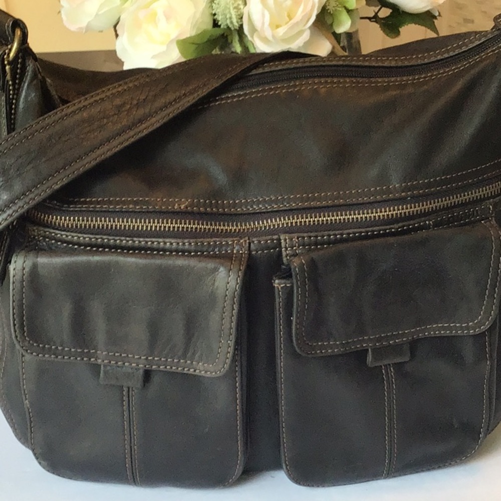 FOSSIL BLACK LEATHER BAG